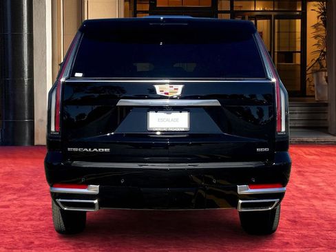 New 2026 Cadillac Escalade ESV 2WD w/ LPO, Floor Liner Package image 5