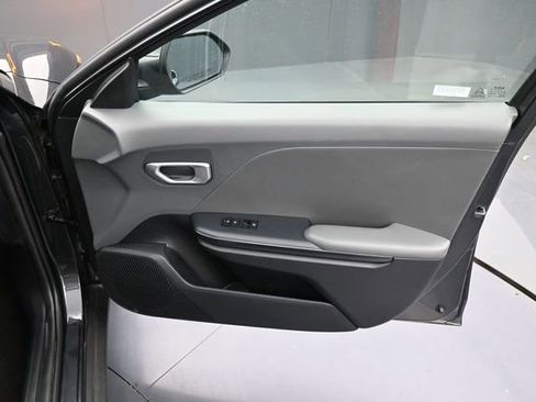 Used 2025 Kia K4 FWD image 30