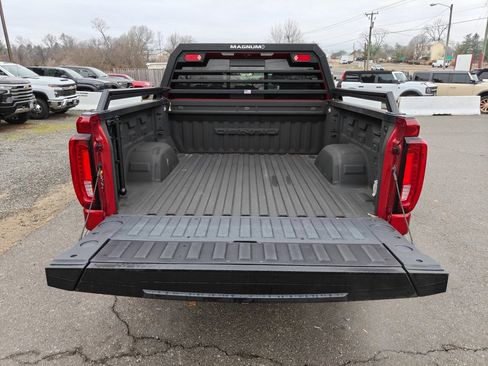 Used 2024 GMC Sierra 1500 Denali w/ Technology Package image 16
