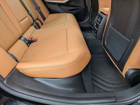 Used 2023 BMW 330i Sedan w/ Premium Package image 20