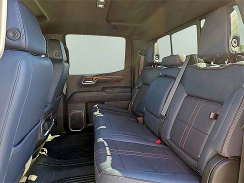 Certified 2023 Chevrolet Silverado 1500 High Country image 13