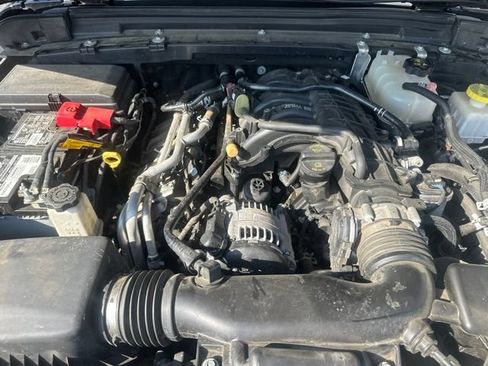 Used 2023 Jeep Gladiator Overland AWD/4WD image 33