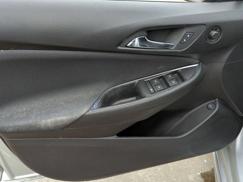 Used 2018 Chevrolet Cruze LT w/ Convenience Package FWD image 18