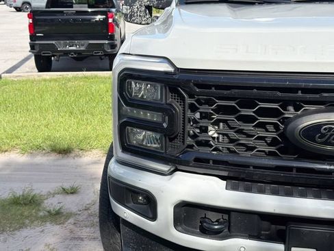 Used 2025 Ford F250 Lariat w/ Lariat Ultimate Package AWD/4WD image 9