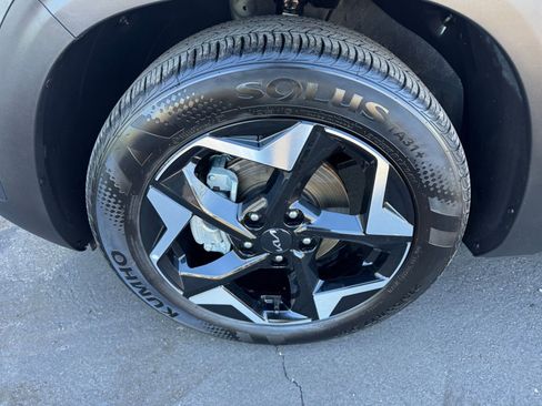 Used 2025 Kia Seltos S image 28