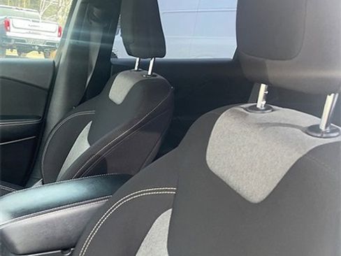 Used 2015 Jeep Cherokee Sport image 7