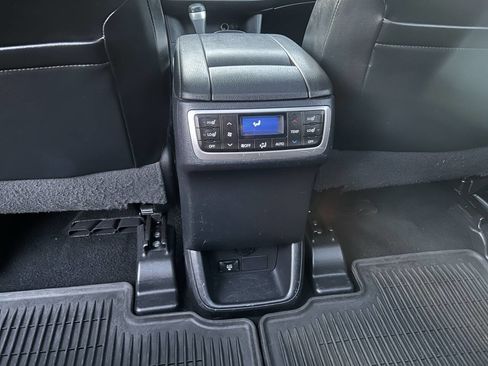 Used 2014 Toyota Highlander Limited Platinum AWD/4WD image 26