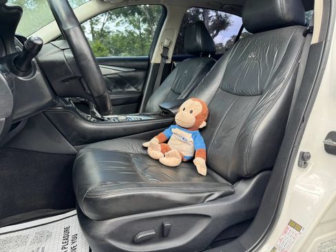 Used 2014 INFINITI Q50 Premium w/ Spare Tire Package RWD image 18