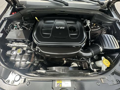 Used 2017 Jeep Grand Cherokee Overland AWD/4WD image 33