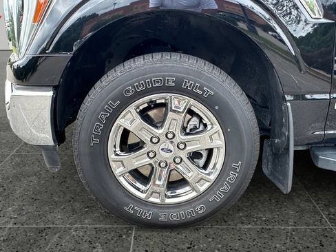 Used 2022 Ford F150 Lariat w/ Equipment Group 502A High AWD/4WD image 14