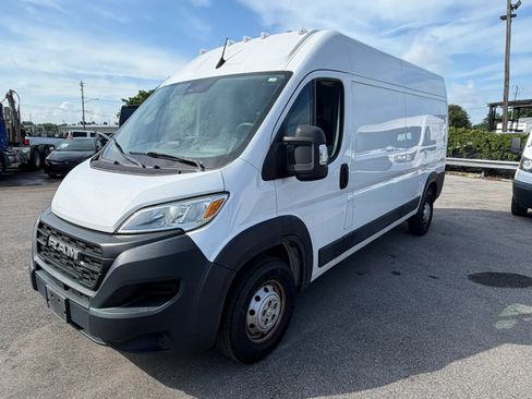 Used 2023 RAM ProMaster 2500 FWD image 2