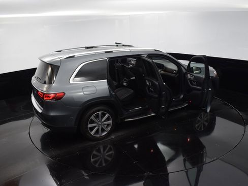 Used 2021 Mercedes-Benz GLS 450 4MATIC image 41