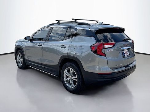 Used 2023 GMC Terrain SLE w/ Driver Convenience Package image 5