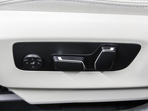 New 2026 BMW 550e xDrive AWD/4WD image 21
