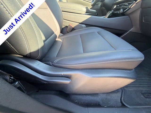 Used 2025 Chevrolet Traverse LT w/ Sun and Wheel Package FWD image 24