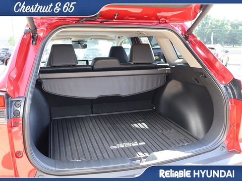 Used 2024 Toyota Corolla Cross XLE w/ Convenience Package AWD/4WD image 16