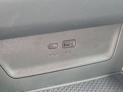 Used 2026 Chevrolet Equinox LT FWD image 27