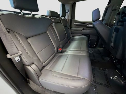 Used 2024 GMC Sierra 1500 SLT image 14