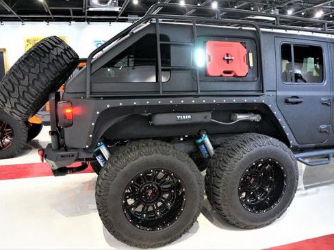 Used 2018 Jeep Wrangler Unlimited Sport S image 5