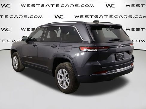 Used 2023 Jeep Grand Cherokee Limited w/ Luxury Tech Group II RWD image 54