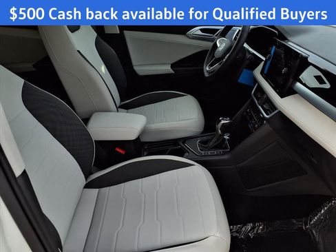 New 2026 Volkswagen Taos SE image 23