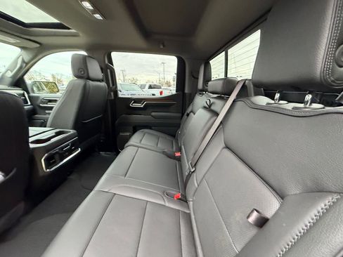 Used 2025 GMC Sierra 1500 Denali image 5