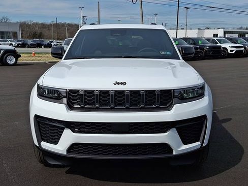 New 2026 Jeep Grand Cherokee Altitude AWD/4WD image 5