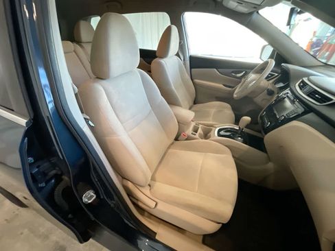 Used 2015 Nissan Rogue SV w/ SV Premium Package image 24