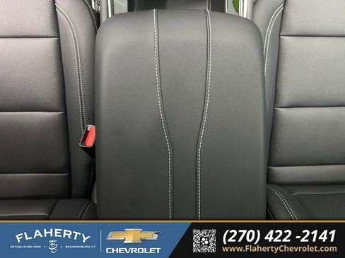 New 2026 Chevrolet Traverse LT w/ Driver Confidence Package AWD/4WD image 32