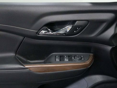 Used 2023 GMC Acadia SLE w/ Elevation Edition AWD/4WD image 12