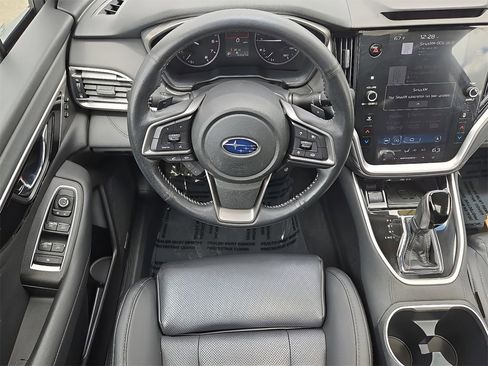 Used 2022 Subaru Outback Limited image 9