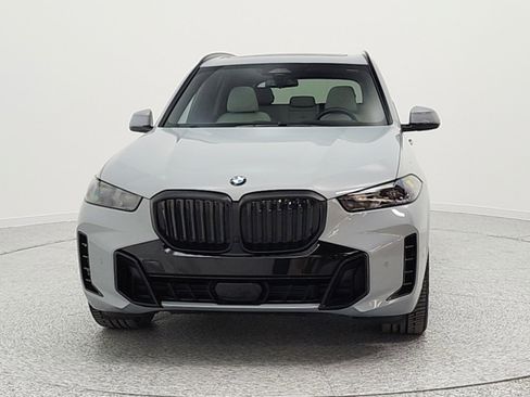 Used 2024 BMW X5 xDrive40i w/ M Sport Package image 2