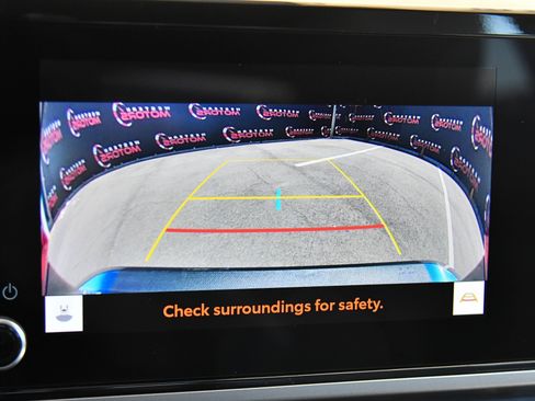 Used 2025 Toyota Camry SE FWD image 21