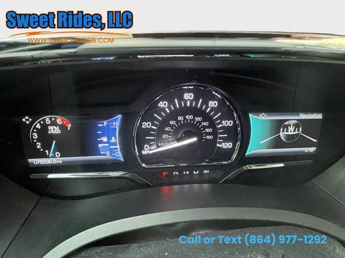 Used 2016 Lincoln Navigator Select image 6