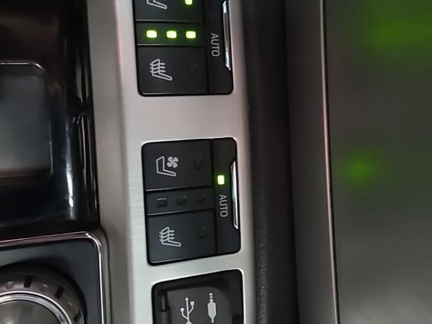 Used 2016 Toyota Land Cruiser w/ Four Season Floor Mat Package AWD/4WD image 36