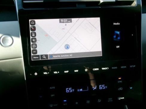 Used 2023 Hyundai Tucson Limited image 27