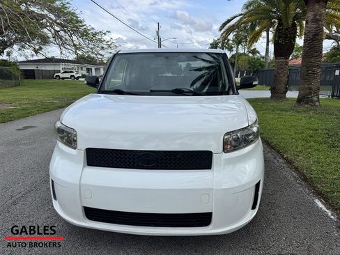 Used 2009 Scion xB FWD image 13