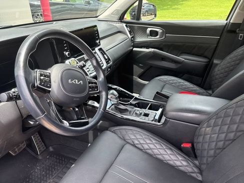 Used 2023 Kia Sorento SX AWD/4WD image 18