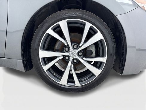 Used 2017 Nissan Maxima Platinum image 48