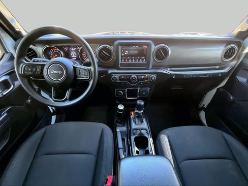 Used 2022 Jeep Wrangler Sport AWD/4WD image 15
