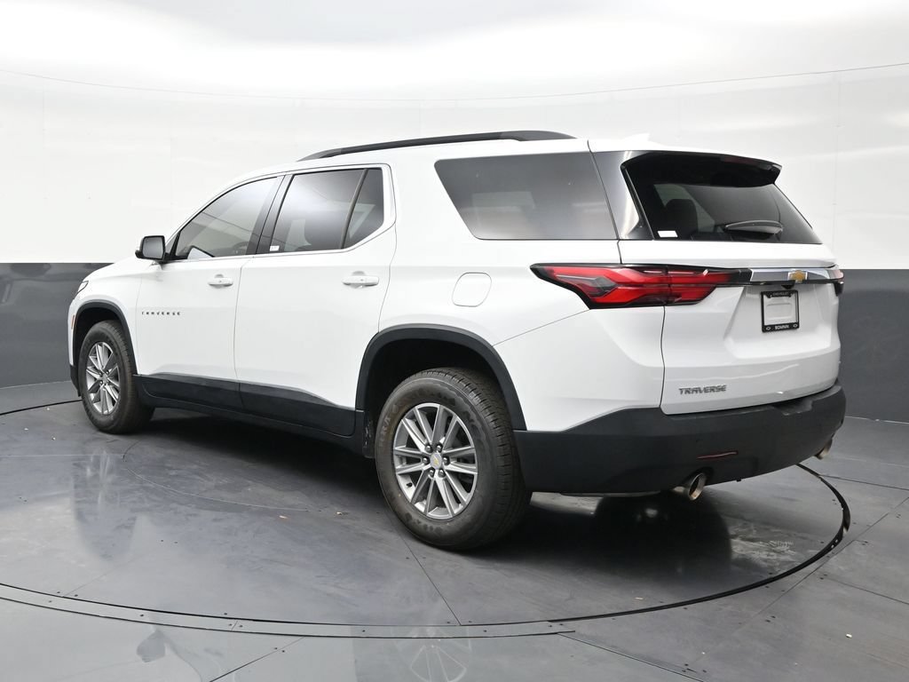Used 2024 Chevrolet Traverse LT FWD image 3