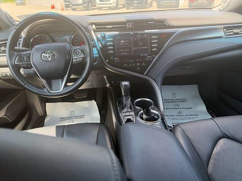 Used 2018 Toyota Camry XSE FWD image 16