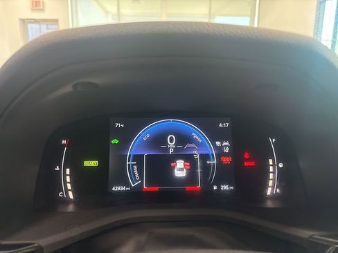 Used 2025 Toyota Camry LE FWD image 17