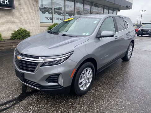 Used 2023 Chevrolet Equinox LT AWD/4WD image 2