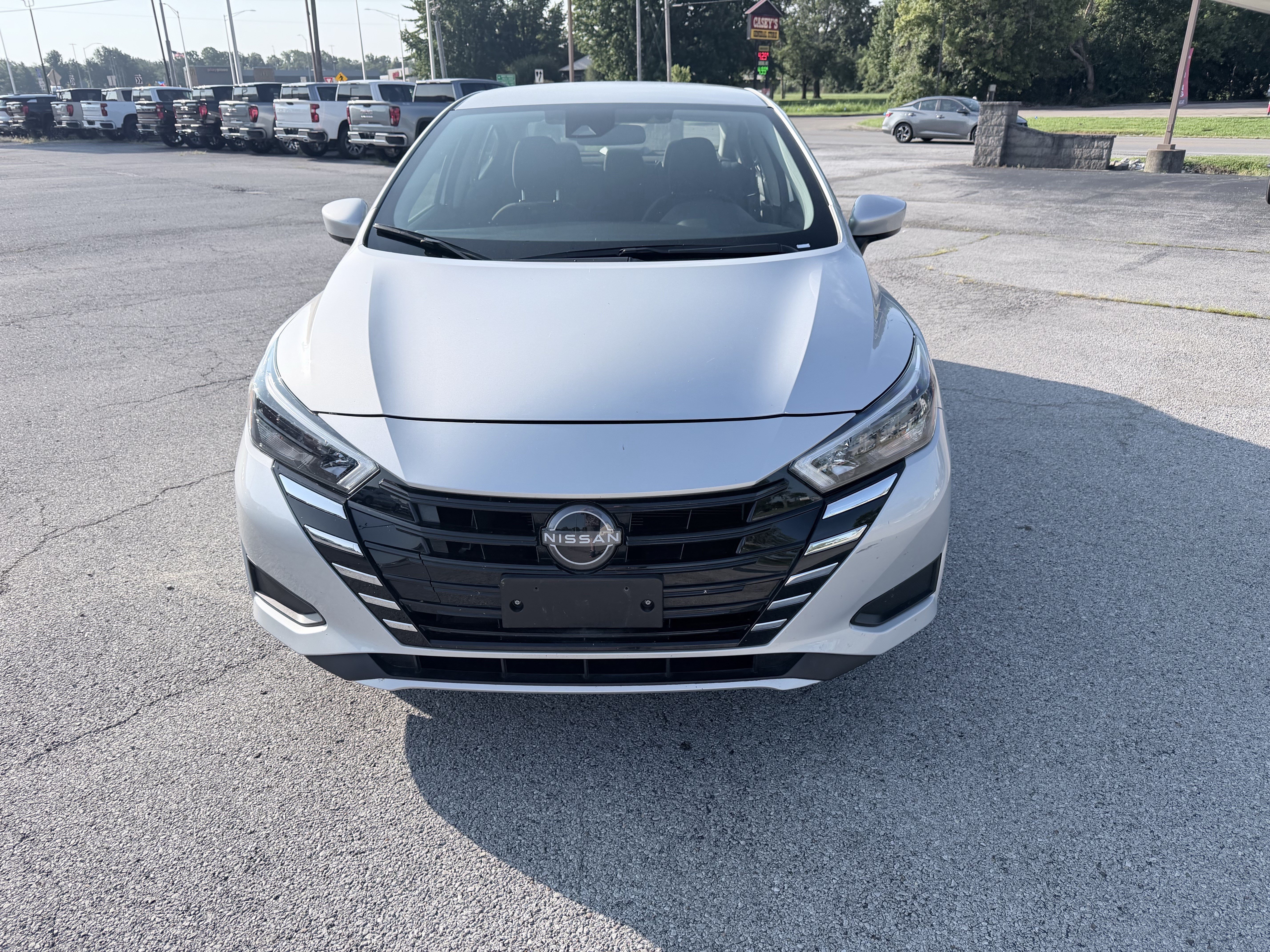 Used 2025 Nissan Versa SV FWD image 2