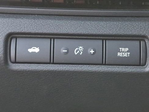 Used 2025 Nissan Altima 2.5 SV image 23