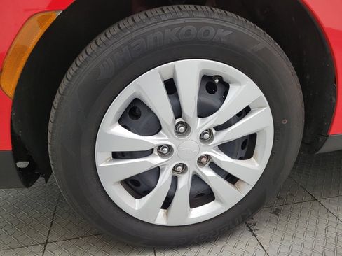 Used 2023 Kia Soul LX image 31