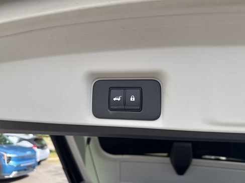 Certified 2024 Nissan Ariya AWD image 17