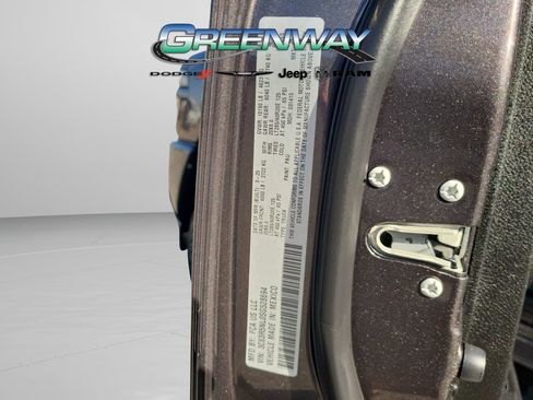 Used 2025 RAM 2500 Laramie image 33