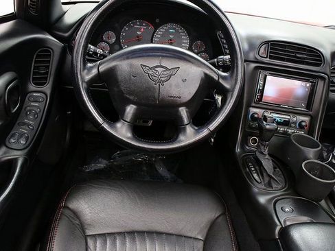 Used 1999 Chevrolet Corvette Convertible RWD image 16